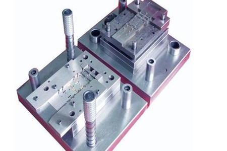 級進模的常見材料、特點、送料方式和步距方式